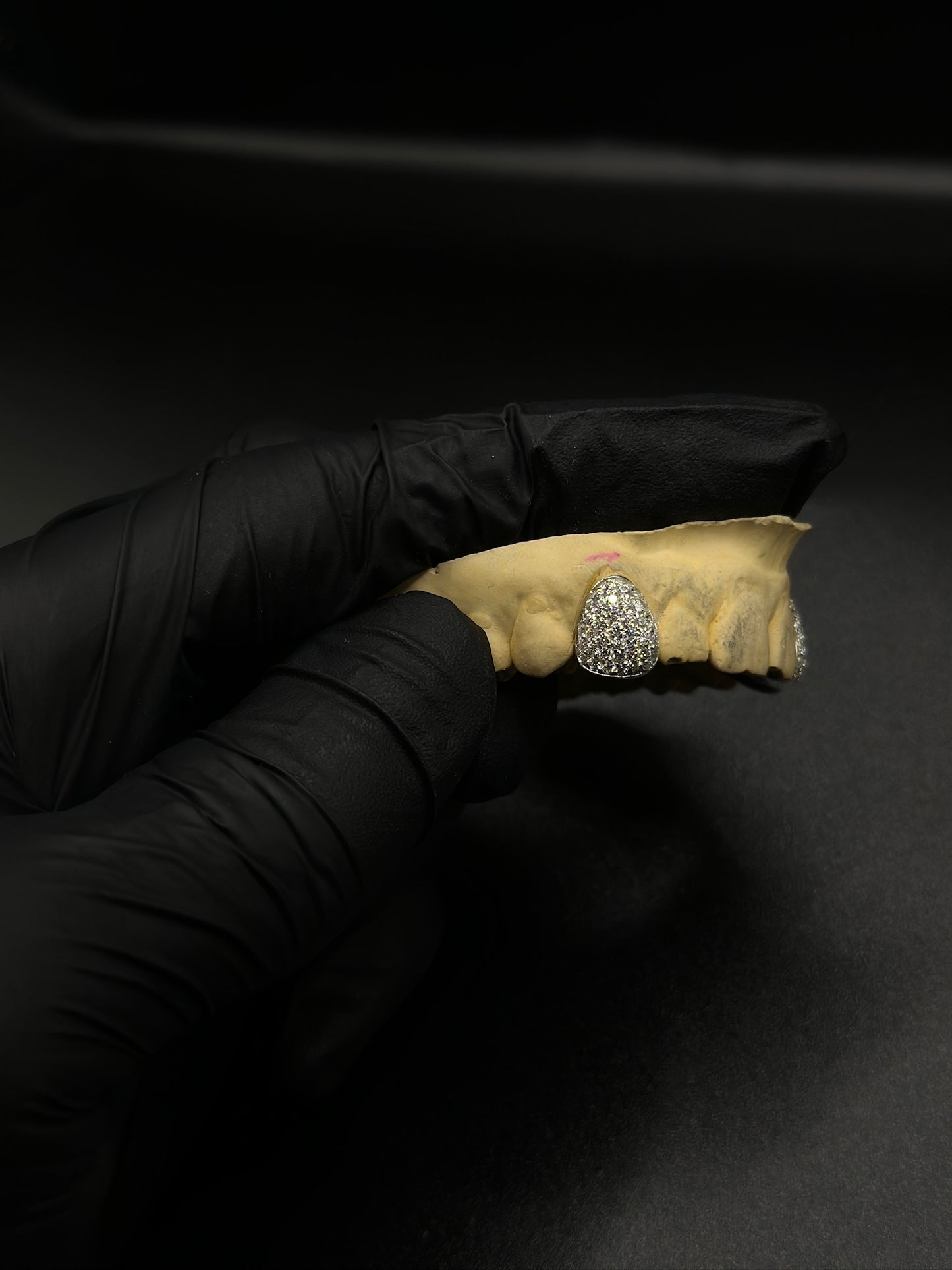 MOISSANITE CAP