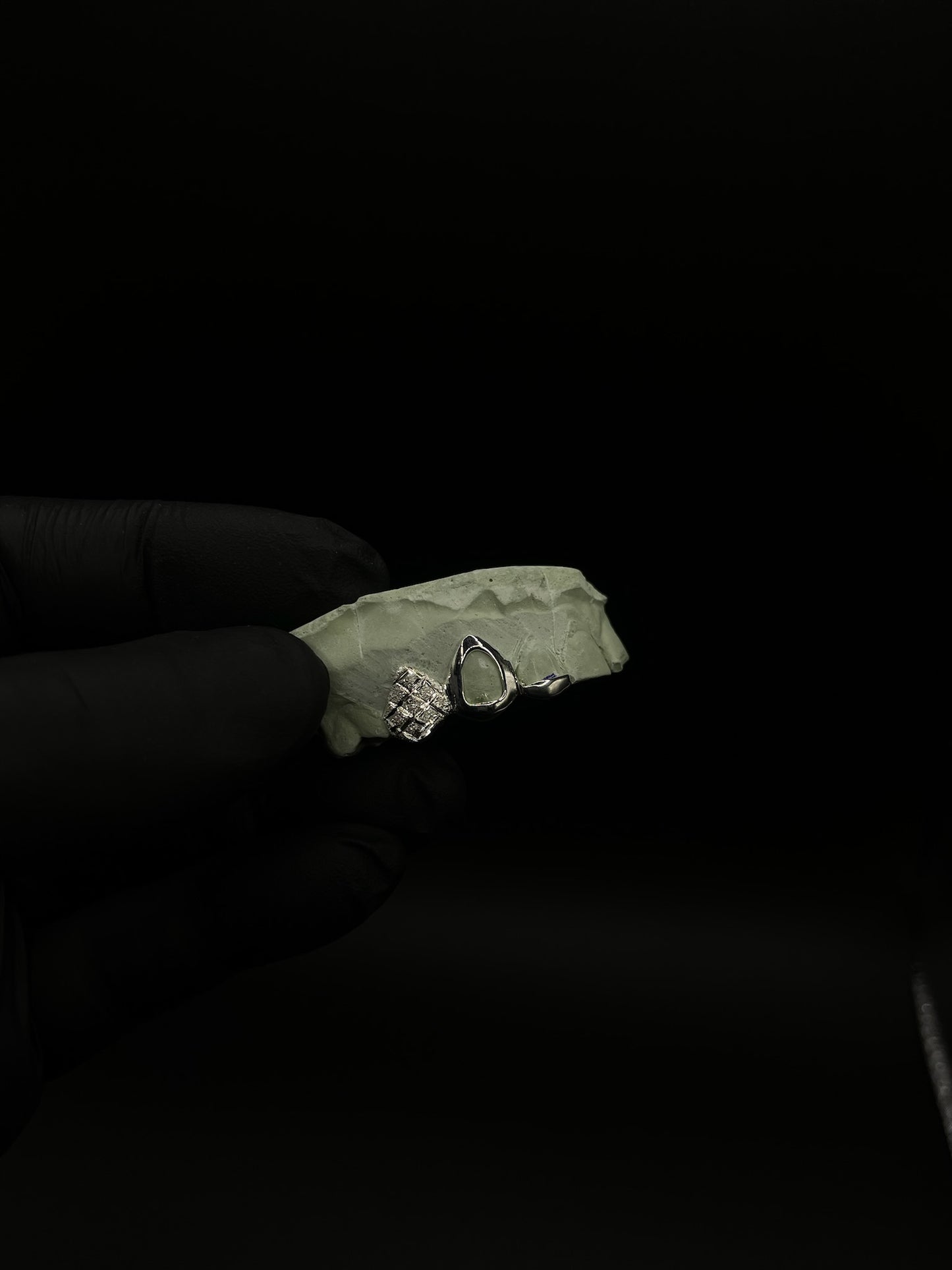 SILVERDIAMONDDUSTCUT+WINDOW+TIP