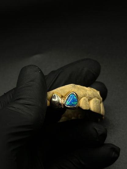 GOLD CAP WITH OPAL