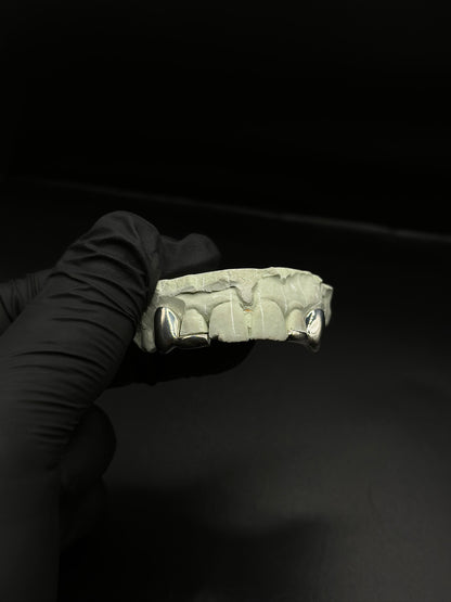 SILVER CAPS WITH TIPS