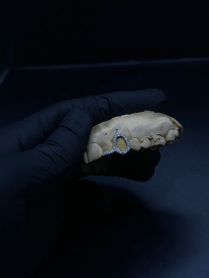 DIAMOND WINDOW WITH DIAMOND TIP